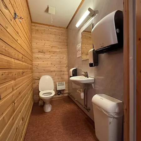 بيت شباب Skoghus *