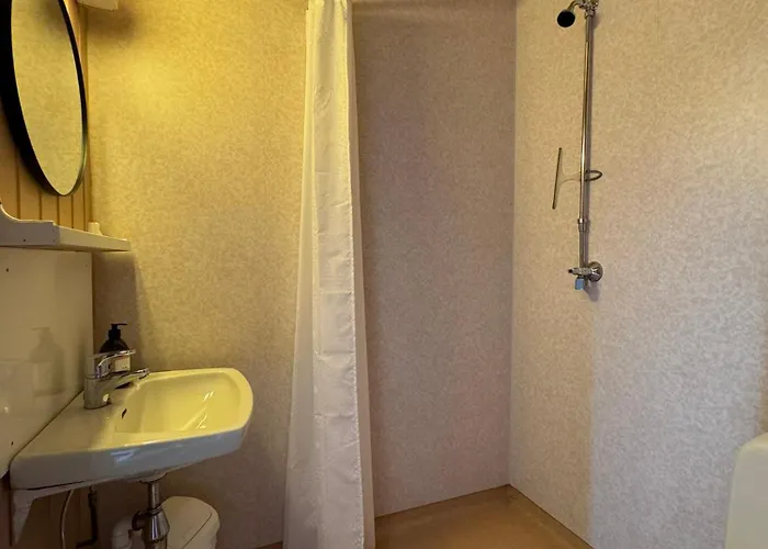 Skoghus Hostel *