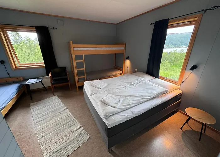 Skoghus Hostel Silsand